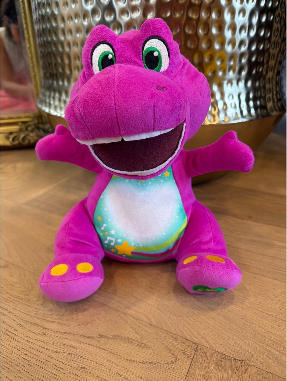 Fisher Price Barney’s World Heart Glow Barney Plush 11.5” Music Lights HYG91